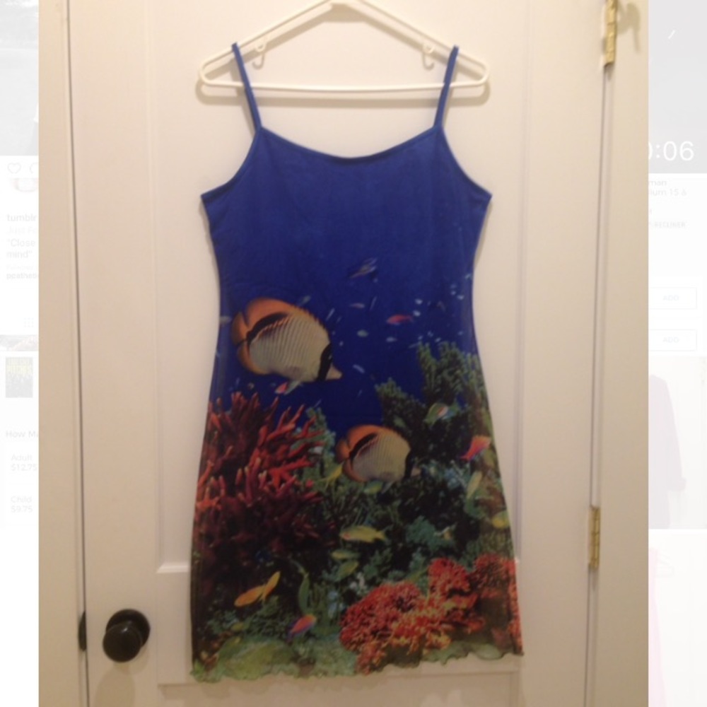 Aquarium mural dress